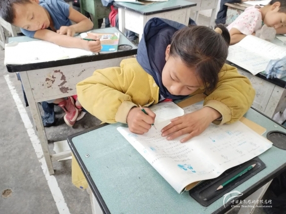 不再让教学留遗憾② - 中华支教与助学信息中心 - 3.jpg