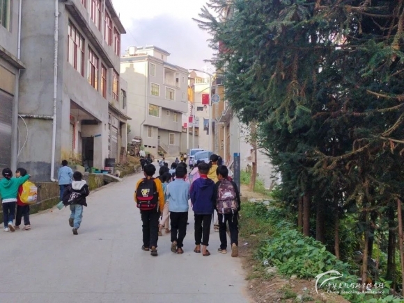 山路上的诗词（1） - 中华支教与助学信息中心 - 1.jpg
