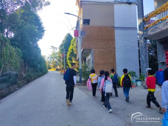 山路上的诗词（1） - 中华支教与助学信息中心 - 2.jpg