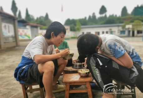 月总结|我们班那个看似调皮的学生2 - 中华支教与助学信息中心 - 3.png