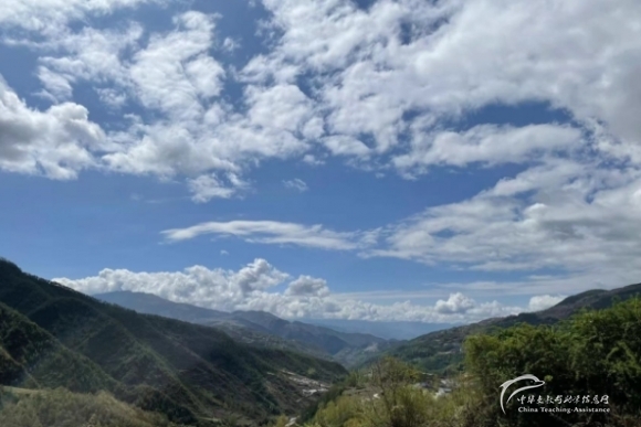 山岗有星空，美景不胜收1 - 中华支教与助学信息中心 - 1.png