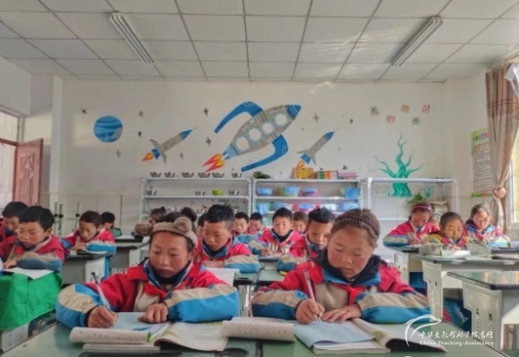 山岗有星空，美景不胜收2 - 中华支教与助学信息中心 - 6.png
