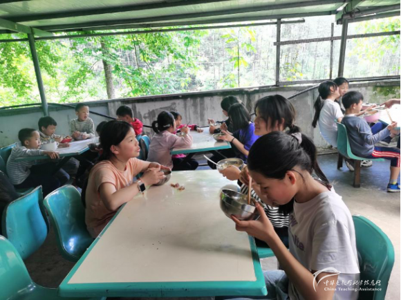 我在村校的一年① - 中华支教与助学信息中心 - 1.png