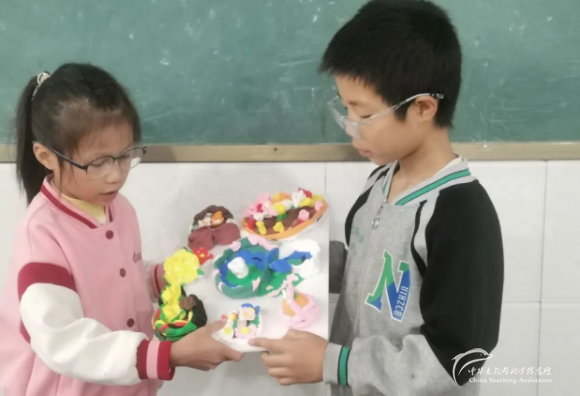 月总结|小小的世界1 - 中华支教与助学信息中心 - 11.png
