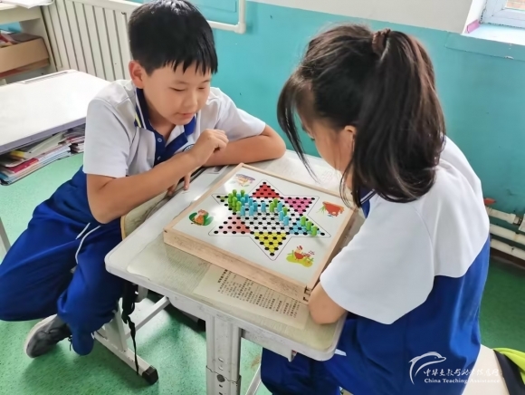 【011.村小益智盒】2所山村学校募集8个益智盒（募集中） - 中华支教与助学信息中心 - 01f803bf9a64bd8ed6a81a96f34ec076.jpg